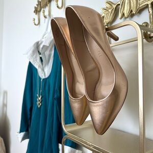 Gold oyster pearlized stilettos 8